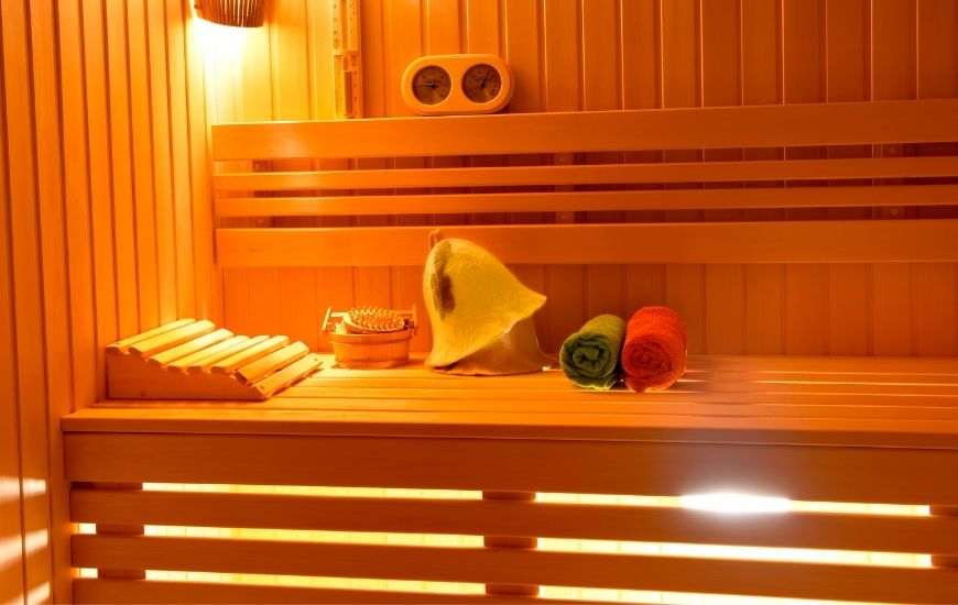 LED pásky a voděodolné osvětlení do sauny